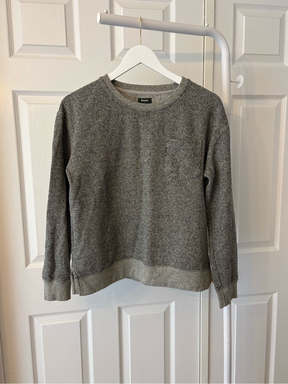 Roots Gray Salt & Pepper Crewneck Sweater with Pocket Size Medium Cotton - Picture 2 of 8